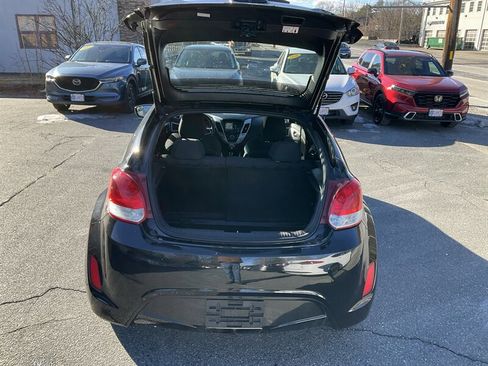 Used 2017 Hyundai Veloster Value Edition image 13