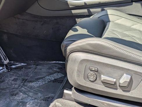 Used 2026 BMW X5 xDrive40i w/ M Sport Package image 4