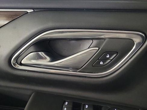 Used 2023 GMC Yukon SLE image 28