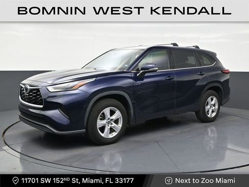 Used 2022 Toyota Highlander L image 1
