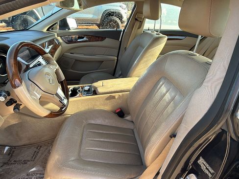 Used 2013 Mercedes-Benz CLS 550 w/ Premium I Pkg image 17
