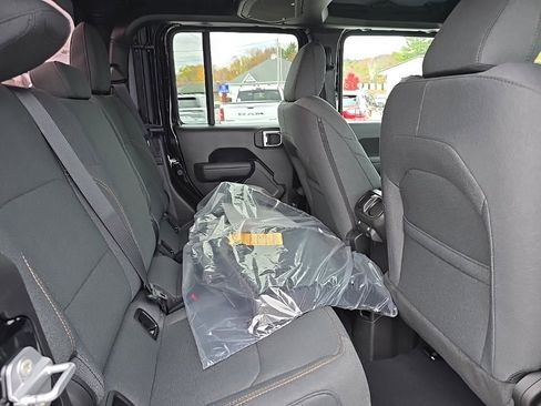 New 2026 Jeep Gladiator Sport image 13