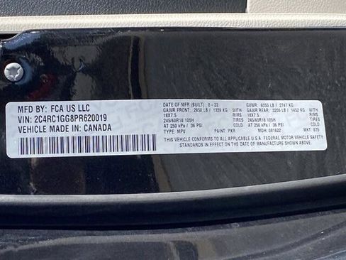 Certified 2023 Chrysler Pacifica Limited image 40