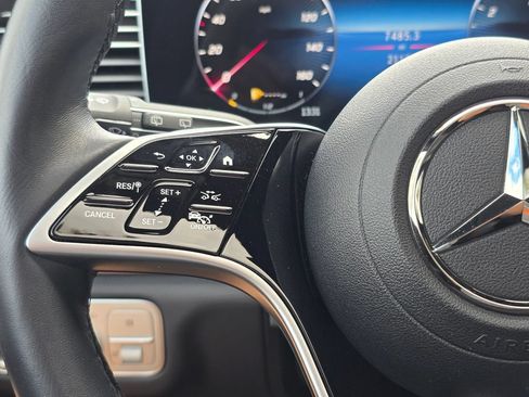 Used 2025 Mercedes-Benz GLS 450 4MATIC image 21