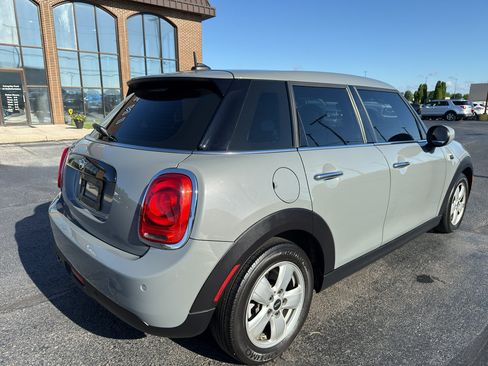 Used 2020 MINI Cooper 4-Door Hardtop FWD image 8