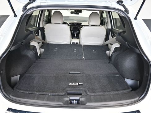 Used 2022 Nissan Rogue Sport SV w/ Technology Package image 42