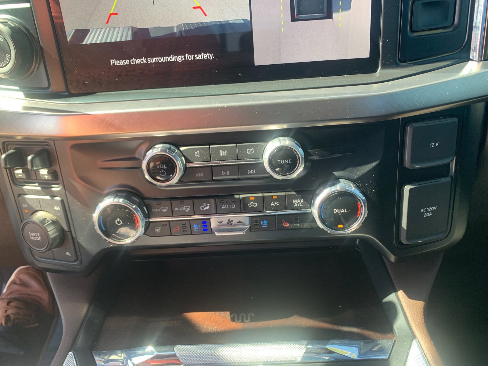 Used 2023 Ford F450 King Ranch w/ Chrome Package AWD/4WD image 25