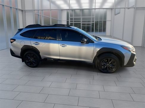 Used 2023 Subaru Outback Onyx Edition image 9