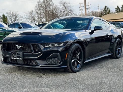 Used 2025 Ford Mustang GT image 13