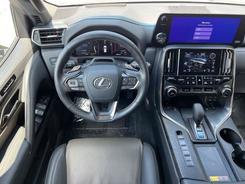 Certified 2025 Lexus LX 700h Overtrail w/ Accessory Package (Z1) AWD/4WD image 24