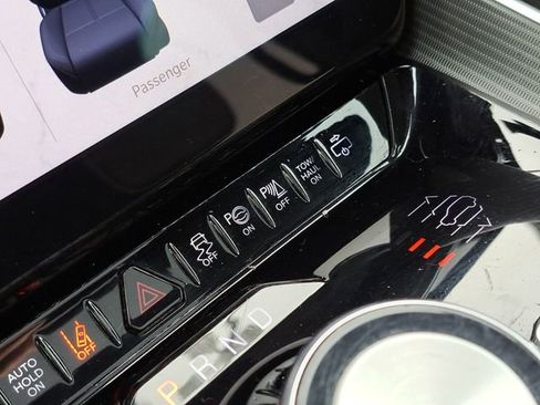 Used 2024 Jeep Grand Wagoneer L Series II w/ Quick Order Packagew 28T image 18