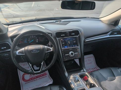 Used 2019 Ford Fusion Titanium AWD/4WD image 14