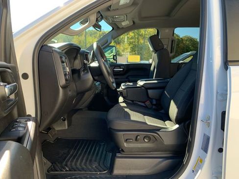 Used 2024 Chevrolet Silverado 2500 Custom w/ Custom Value Package image 28