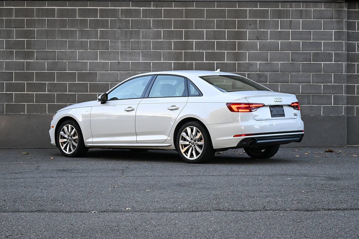 Used 2018 Audi A4 2.0T Premium w/ Convenience Package AWD/4WD image 4
