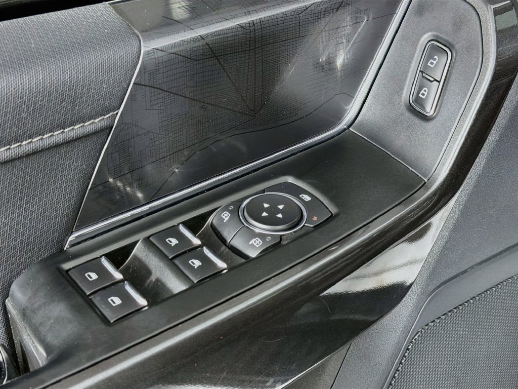 Used 2021 Ford F150 4x4 SuperCrew image 18