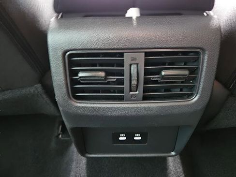 Certified 2025 Nissan Rogue SV image 21