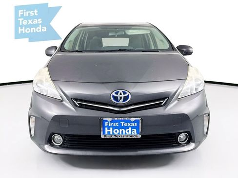 Used 2014 Toyota Prius V Two image 2