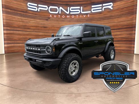 Used 2025 Ford Bronco 4-Door AWD/4WD image 1