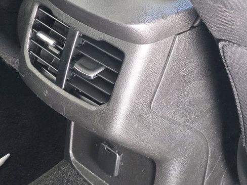 Used 2015 Ford Fusion SE w/ Equipment Group 201A image 11