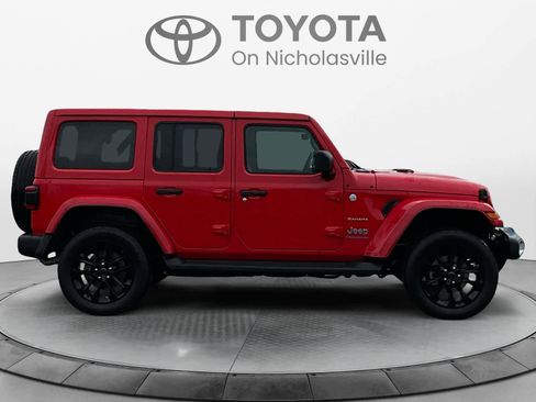 Used 2024 Jeep Wrangler Unlimited Sahara AWD/4WD image 7