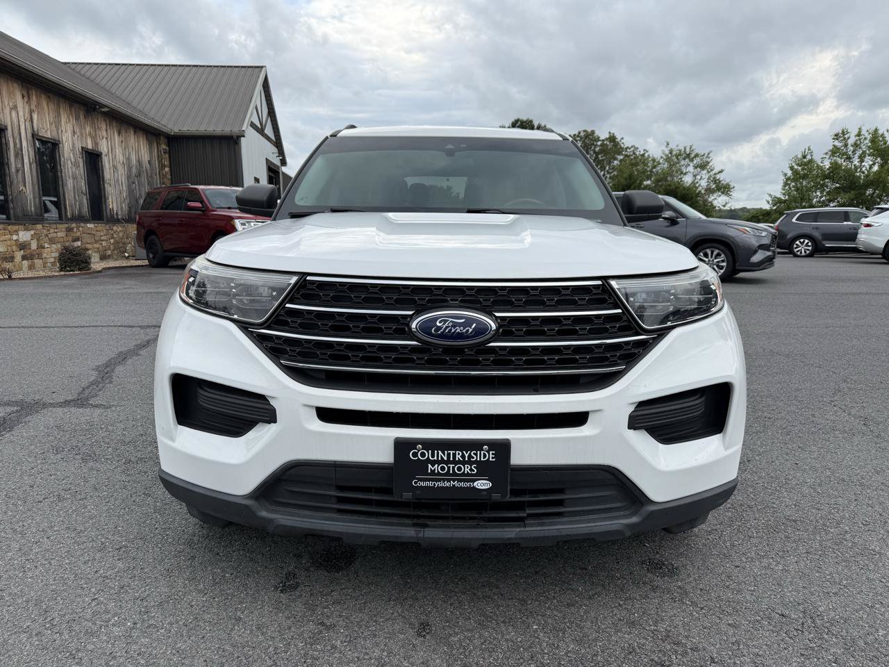 Used 2020 Ford Explorer XLT RWD image 9