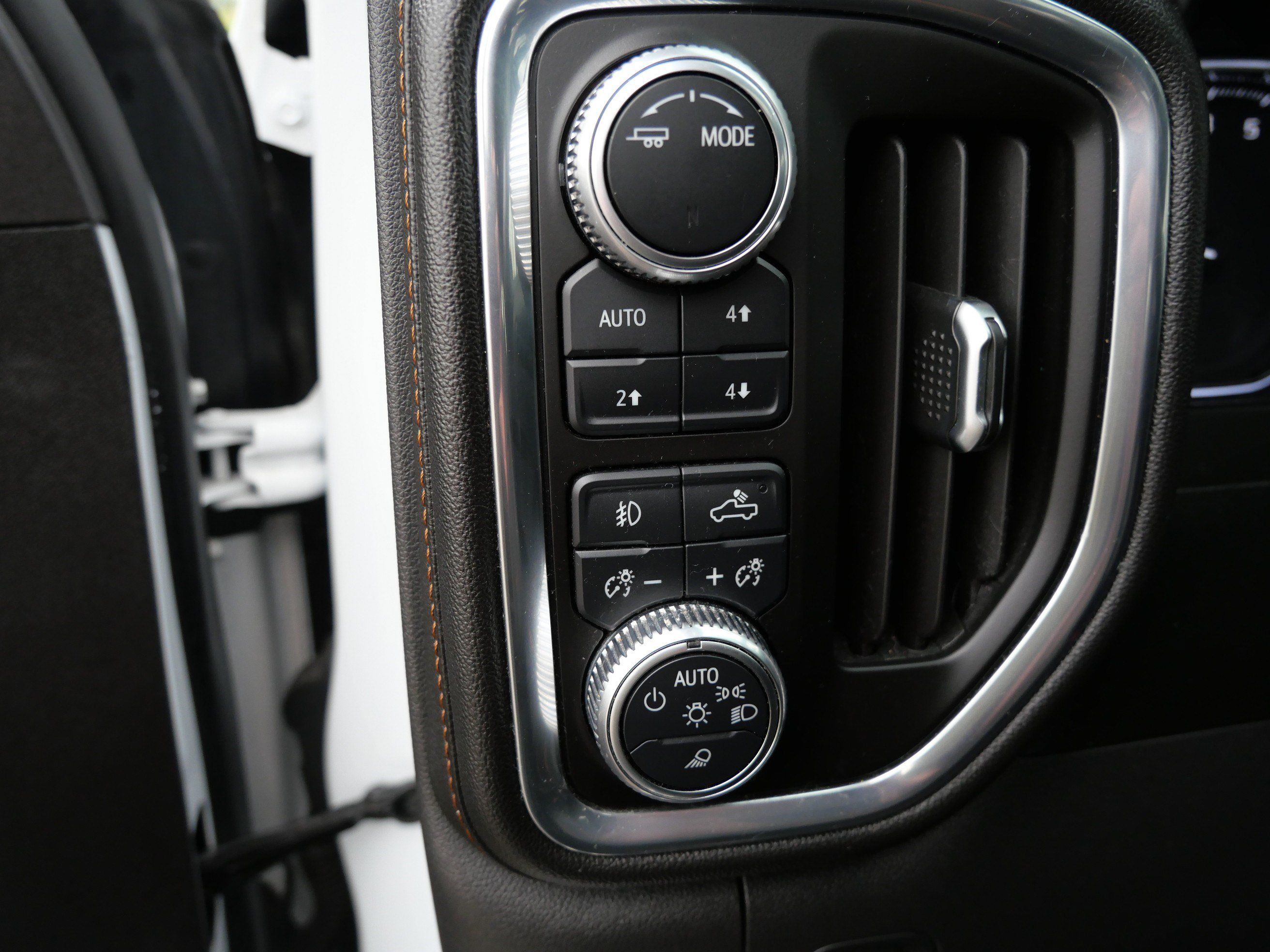 Certified 2021 GMC Sierra 1500 AT4 w/ AT4 Premium Package AWD/4WD image 26