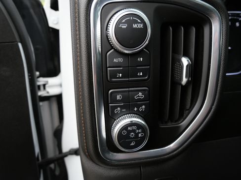 Certified 2021 GMC Sierra 1500 AT4 w/ AT4 Premium Package AWD/4WD image 26