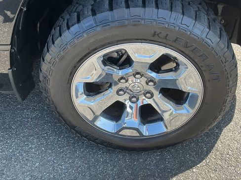 Used 2020 RAM 1500 Big Horn AWD/4WD image 12
