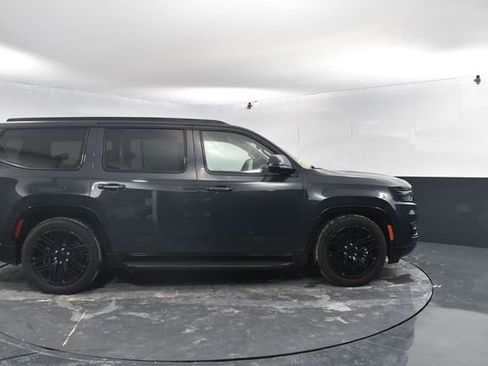 Used 2022 Jeep Wagoneer Series III image 11