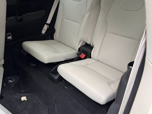 Used 2025 Volvo XC90 B6 Plus AWD/4WD image 23