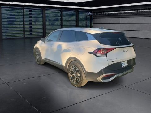 Used 2023 Kia Sportage EX image 9