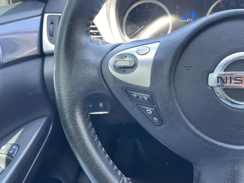 Used 2019 Nissan Sentra SR FWD image 14