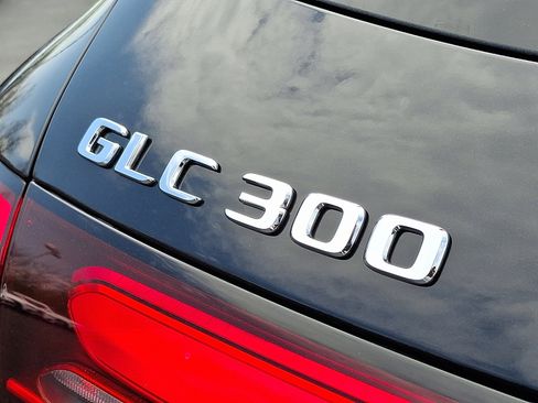 New 2026 Mercedes-Benz GLC 300 4MATIC image 23