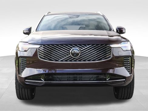 New 2026 Volvo XC90 B5 Plus w/ Protection Package image 2