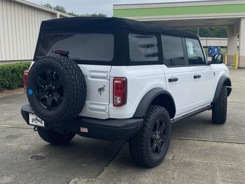 New 2025 Ford Bronco Big Bend w/ Black Diamond Package image 3