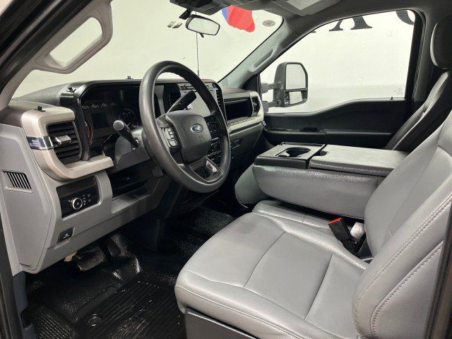 Used 2024 Ford F550 4x4 Crew Cab Super Duty image 34