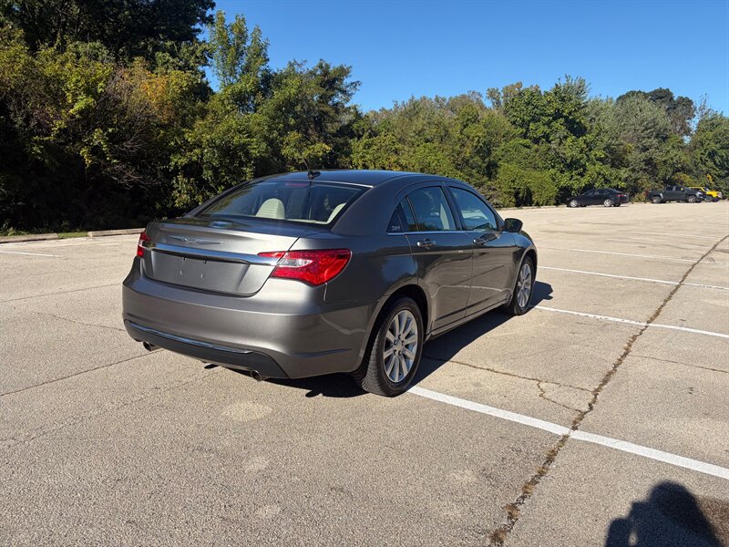 Used 2012 Chrysler 200 Touring w/ Cold Weather Group FWD image 3
