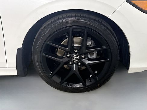 Used 2025 Honda Civic Sport image 32