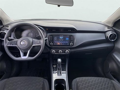 Used 2023 Nissan Kicks SV image 15