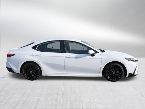 Certified 2025 Toyota Camry SE image 8