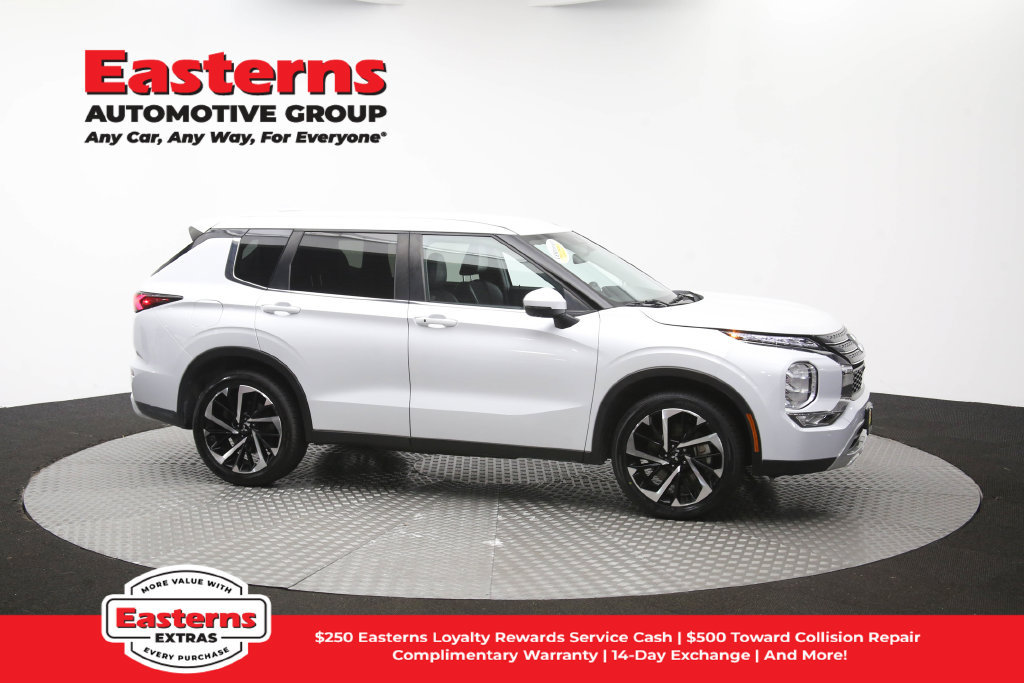 Used 2024 Mitsubishi Outlander SE FWD image 48