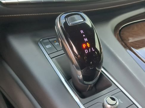 Used 2022 Cadillac Escalade ESV Sport Platinum AWD/4WD image 35