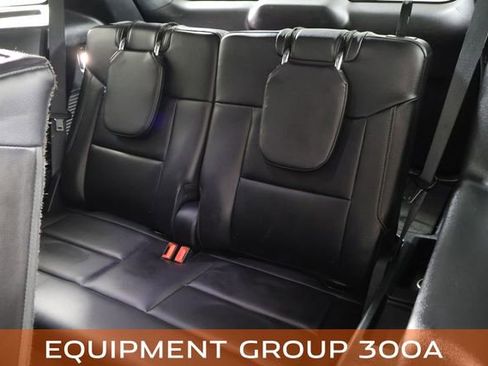 Used 2023 Ford Explorer Limited AWD/4WD image 18