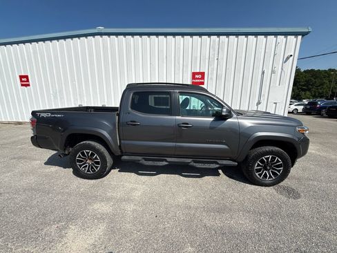 Used 2021 Toyota Tacoma TRD Sport RWD image 9