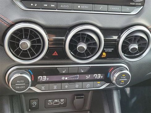 Used 2025 Nissan Sentra SR image 11