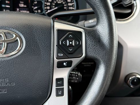 Used 2018 Toyota Tundra SR5 AWD/4WD image 32
