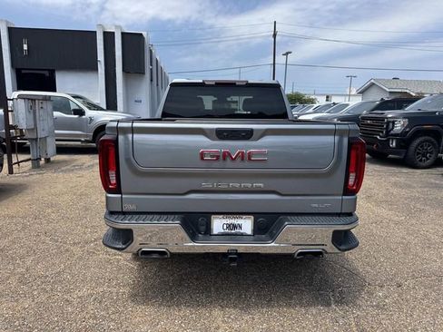 Used 2023 GMC Sierra 1500 SLT AWD/4WD image 8