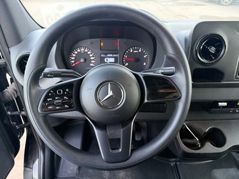 Used 2020 Mercedes-Benz Sprinter 3500 image 9