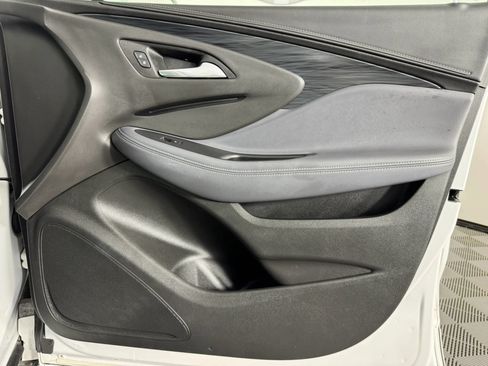 Used 2020 Buick Envision Essence FWD image 43