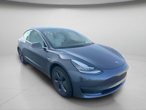Used 2020 Tesla Model 3 Standard Range Plus RWD image 5